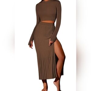 Chic Brown Ribbed Maxi Skirt & Longsleeve Top